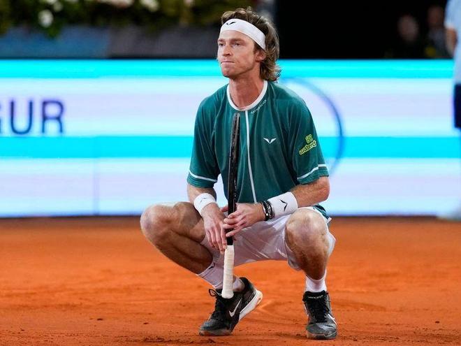 的防守和进 的防守和进