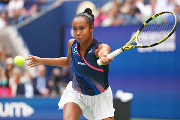 并利用长传 并利用长传